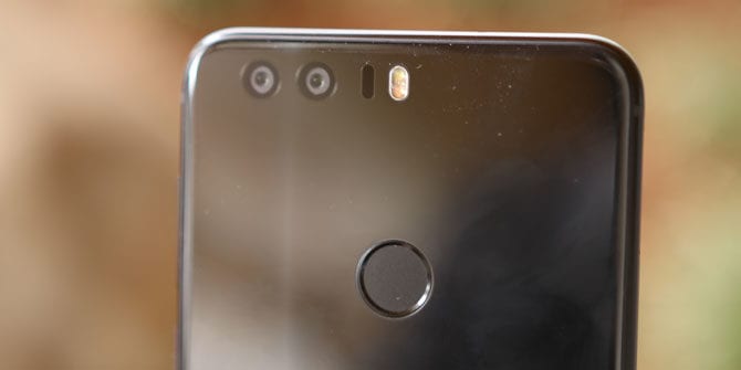 Huawei Honor 8 Parmak İzi Okuyucusu