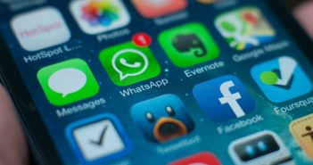 iPhone Giriş Ekranı Üzerinde Mesajlar Uygulama Simgesi