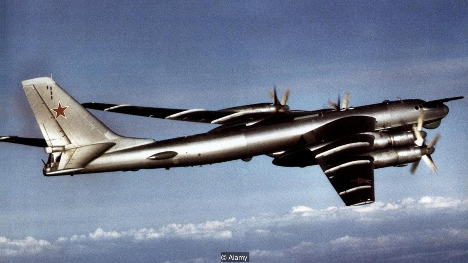 Tu-95 'Ayı' Bombardıman Uçağı